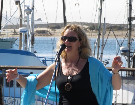California storyteller Zette Harbour in Morro Bay